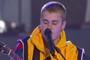 Justin Bieber breaks down as he honours Manchester Victims