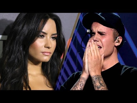 Demi Lovato REJECTS a Kiss from Justin Bieber under the Mistletoe!