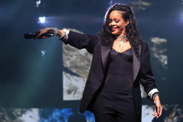 Rihanna Hottest Live Moments