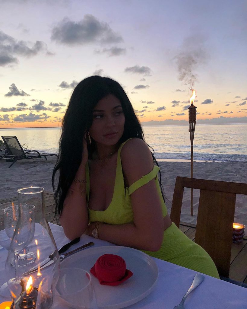 10 Things Kylie Jenner did to get the Body she has today