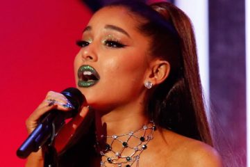 Ariana Grande Fans flooded with Wild Propaganda at Sacramento Show