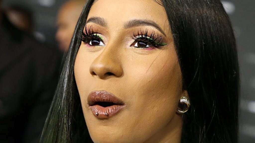 Cardi B reacts to Fans leaving Fashion Nova Show Early