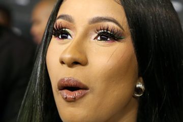 Cardi B reacts to Fans leaving Fashion Nova Show Early