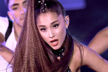 Ariana Grande reveals Boyfriend Single with Social House